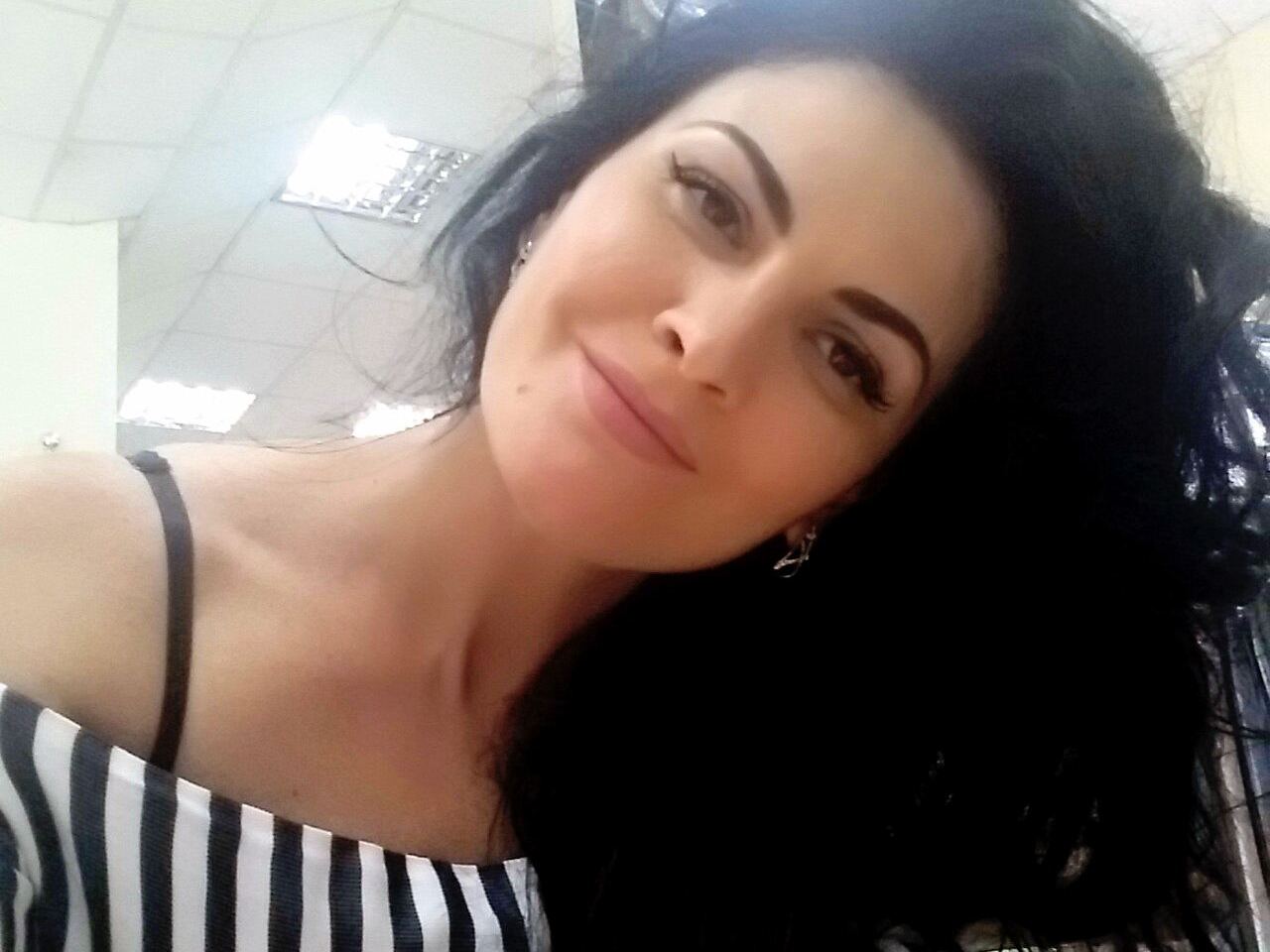 MaryannOlson immagine del profilo del modello di cam