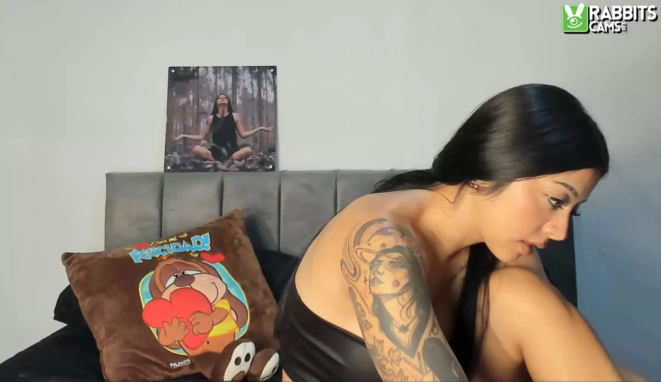 Interprète ErinHadid Vidéo 1