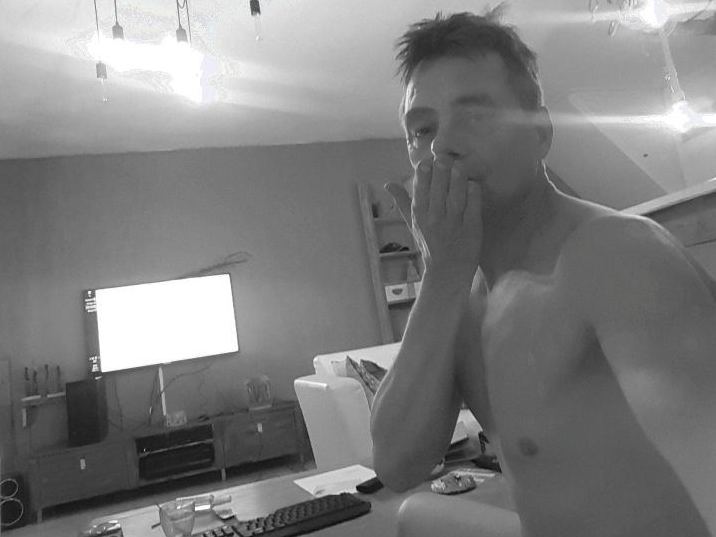 Image de profil du modèle de webcam biexhibitionist