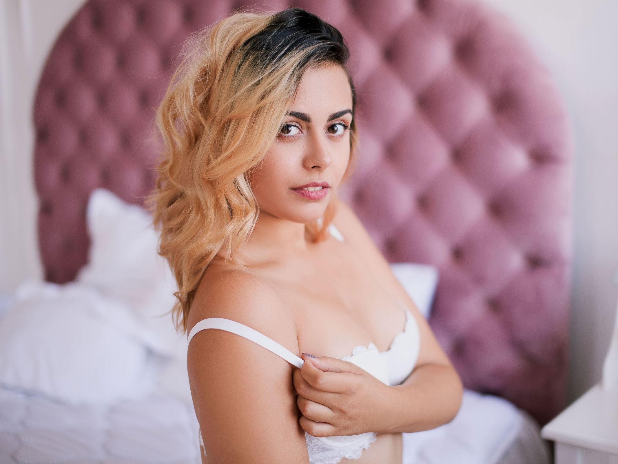 Imagen de perfil de modelo de cámara web de EmmaChristy