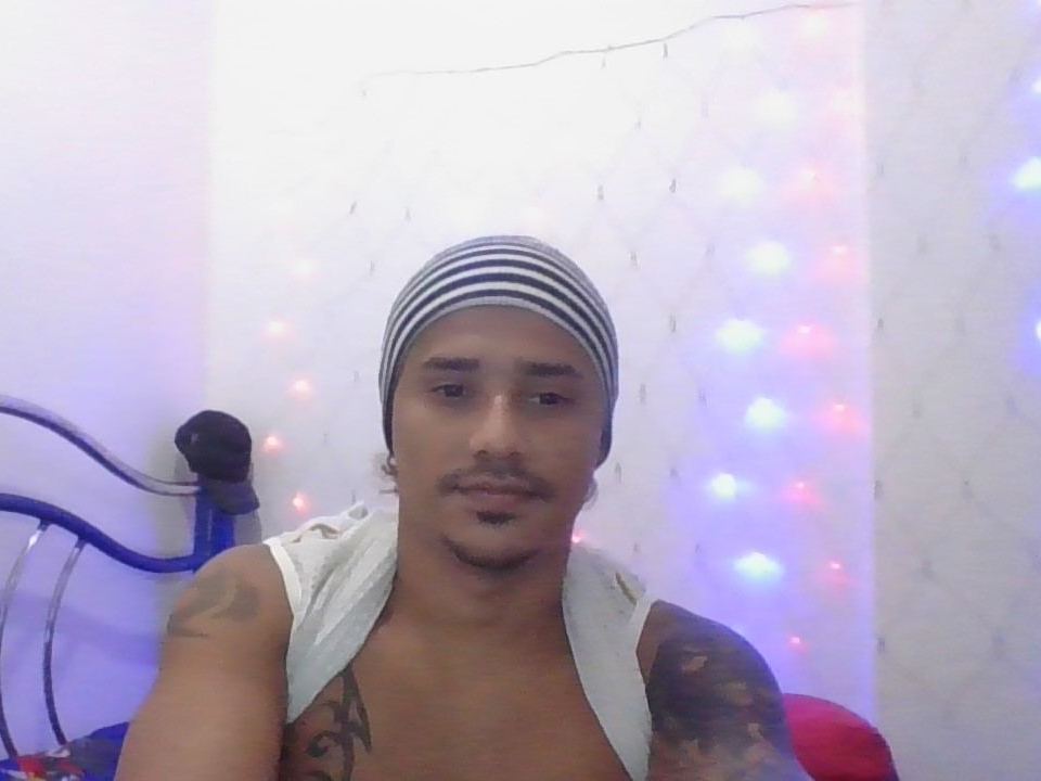 Foto de perfil de modelo de webcam de SantiagoHardy 