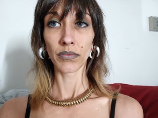 Image de profil du modèle de webcam Adonys