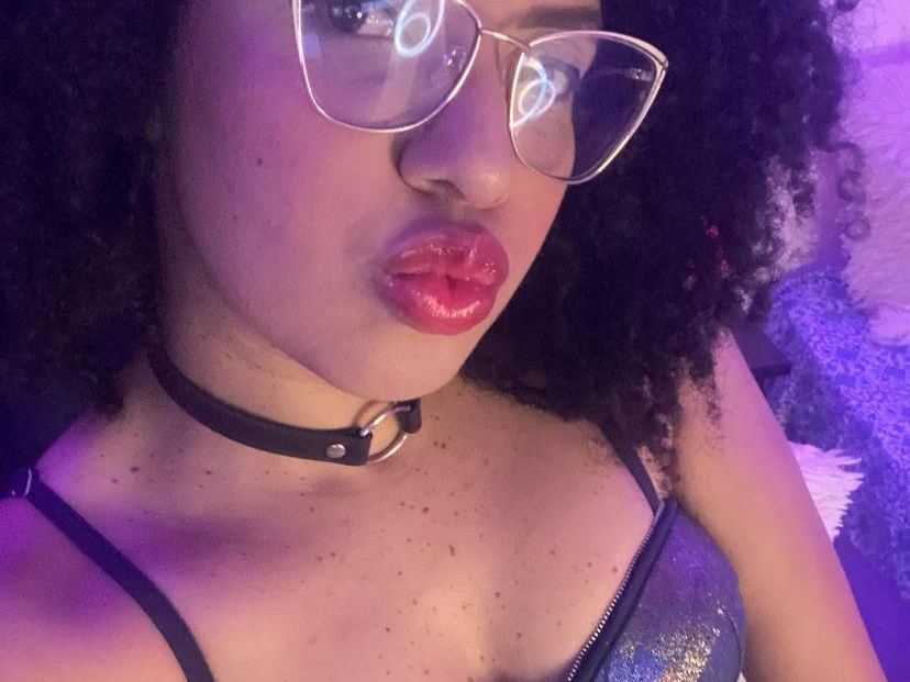 Image de profil du modèle de webcam NikyGold