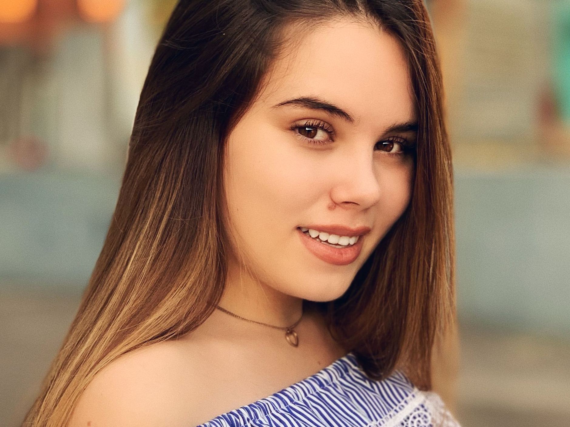 Image de profil du modèle de webcam AbbyBi