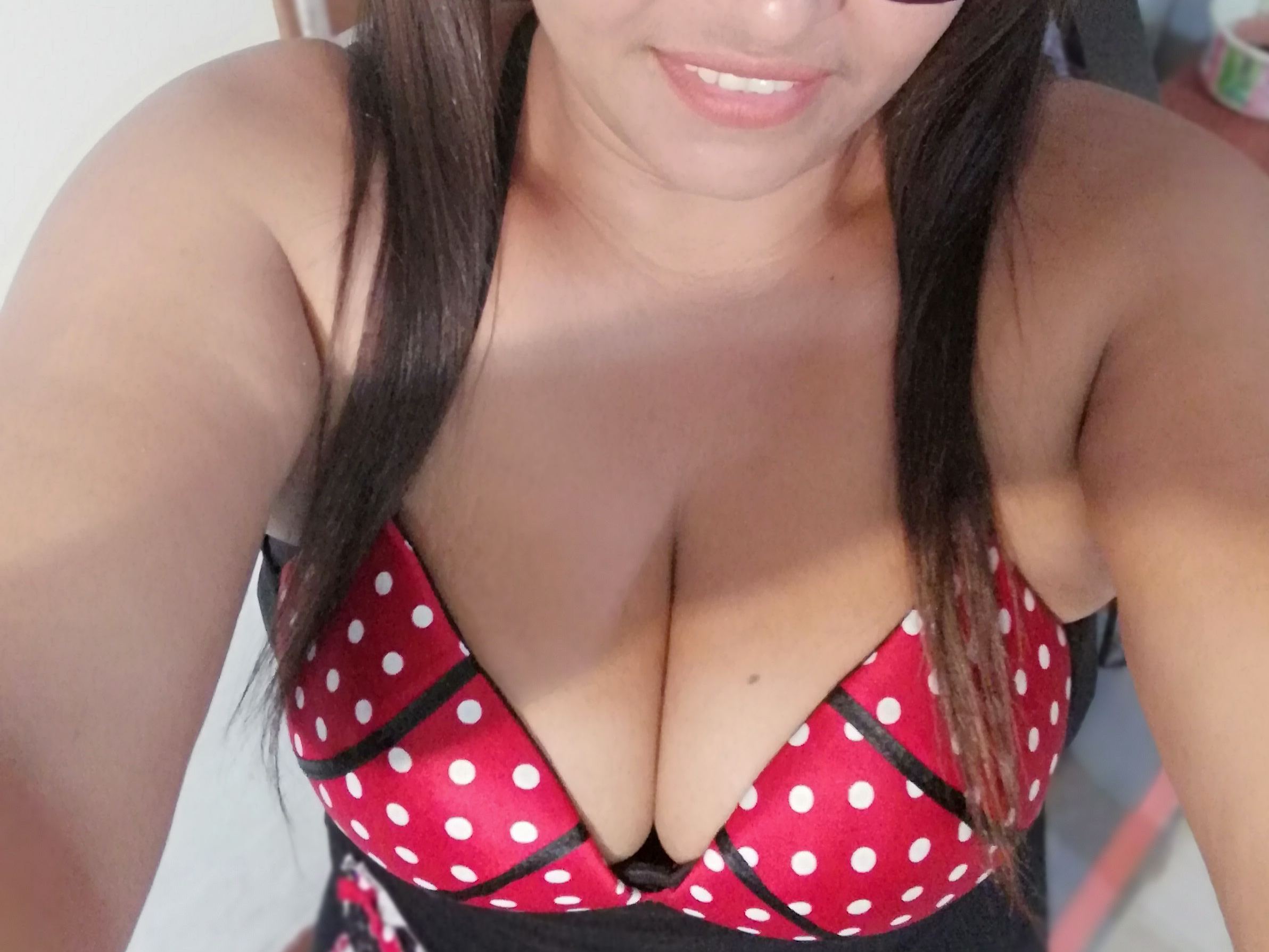 Image de profil du modèle de webcam HotLucero