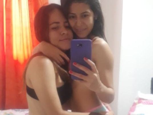 Imagen de perfil de modelo de cámara web de Couplelesbianlatins