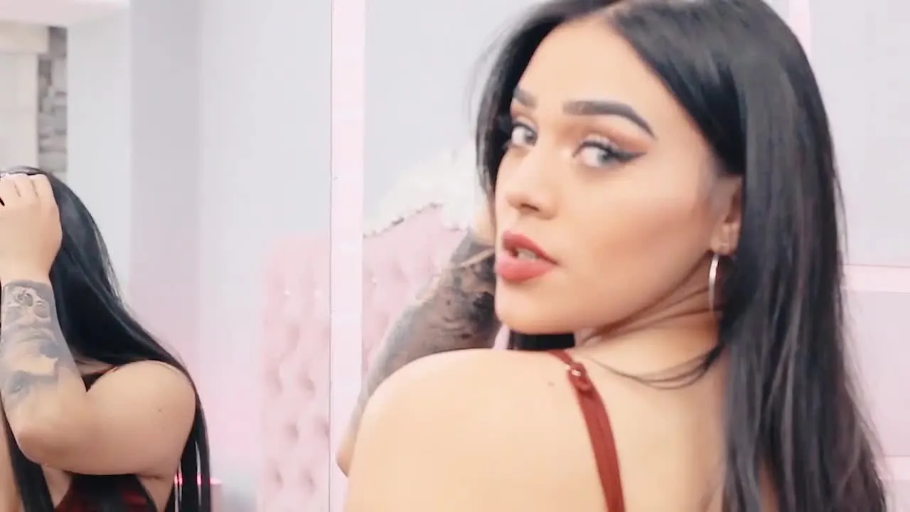 Performer ZYRAFORTUNE Video 1