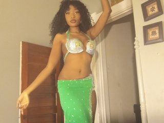 Imagen de perfil de modelo de cámara web de courtneyfmty