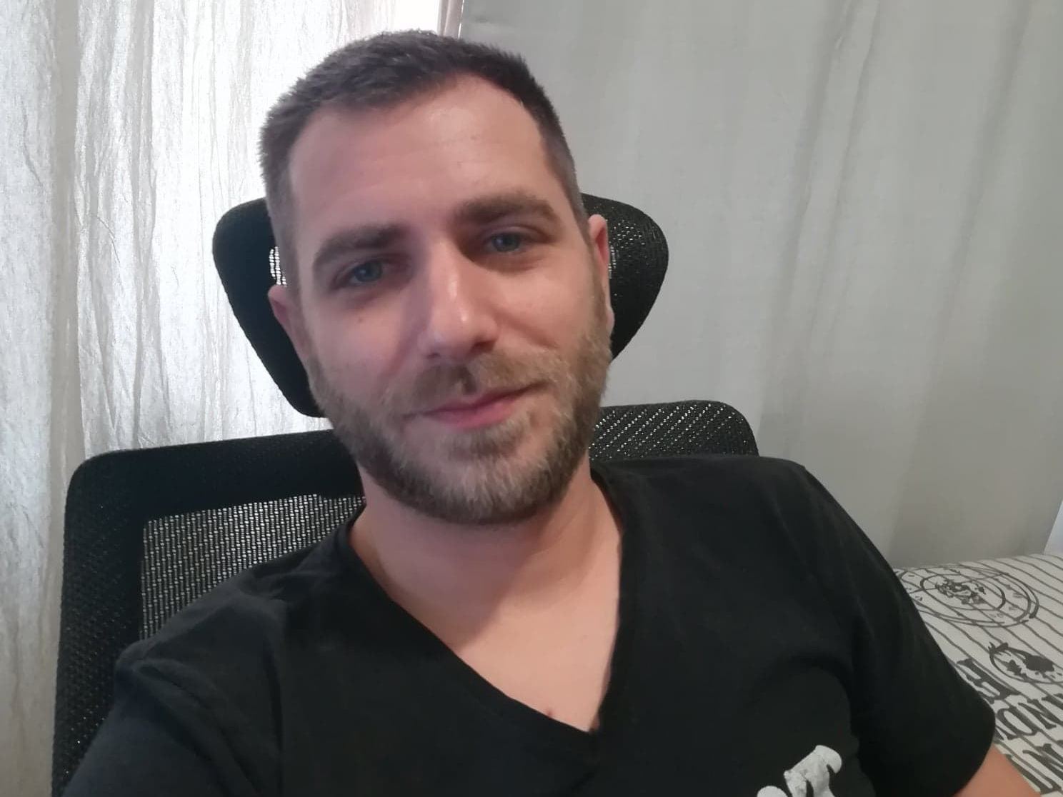 Imagen de perfil de modelo de cámara web de R0bunny