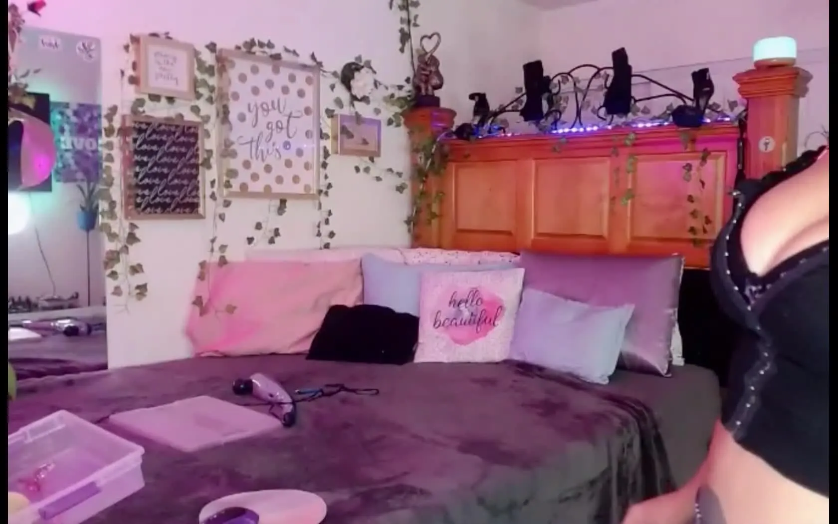 Performer CameoRae Video 1