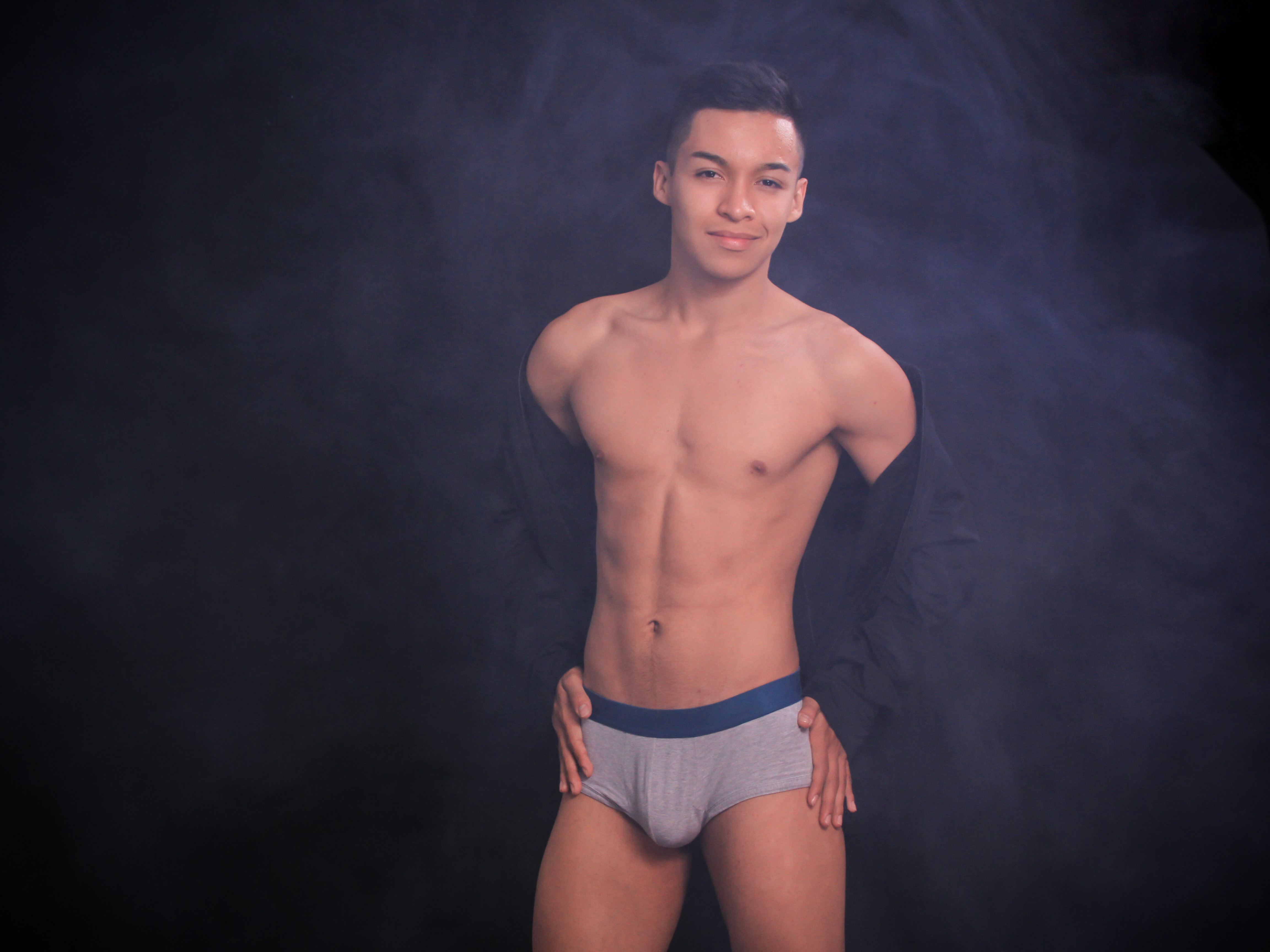 TommyHiltonn profielfoto van cam model 