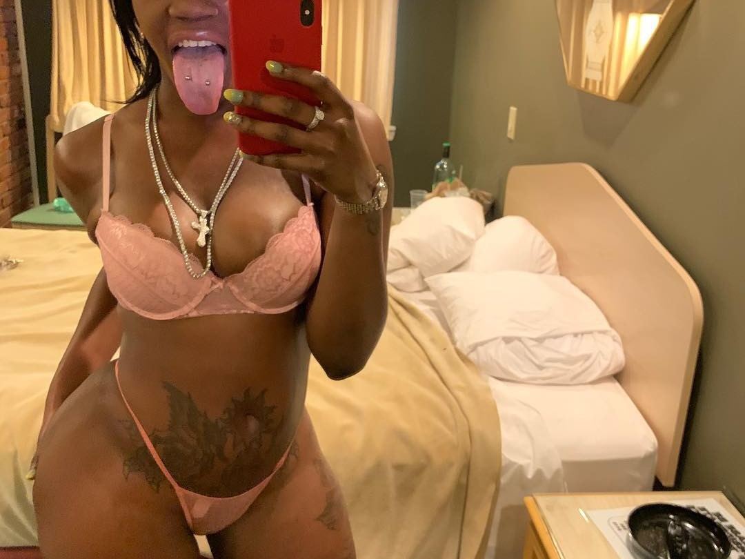 TastyTicaBella cam model profile picture