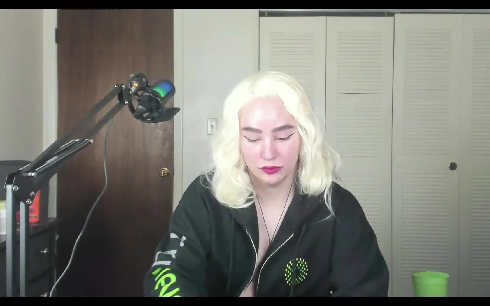 Intérprete ArielAllure Video 2