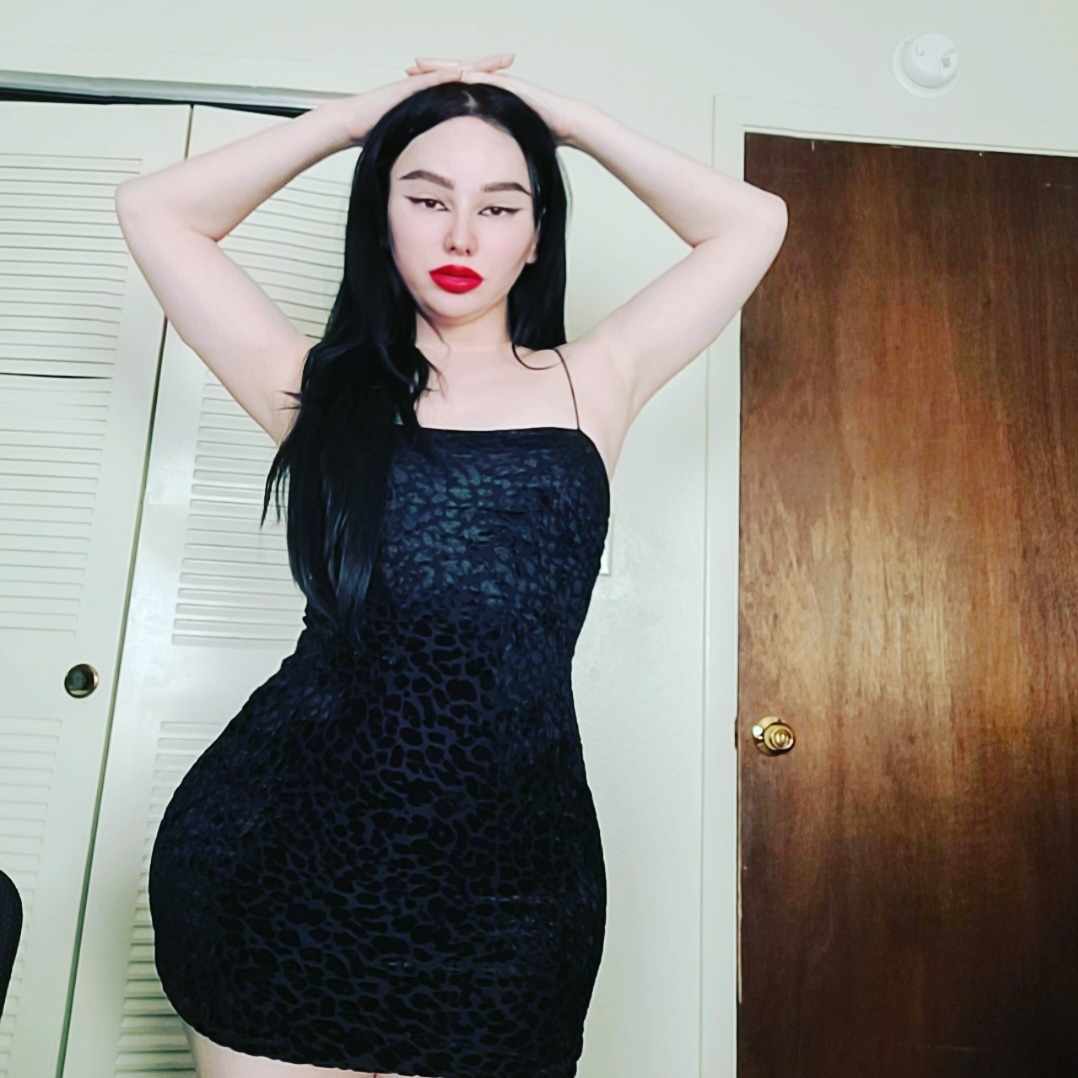 Intérprete ArielAllure Foto 3