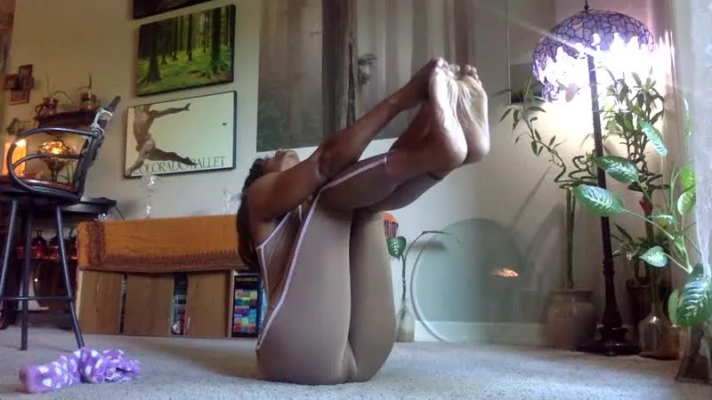 Performer MoistHer Video 4