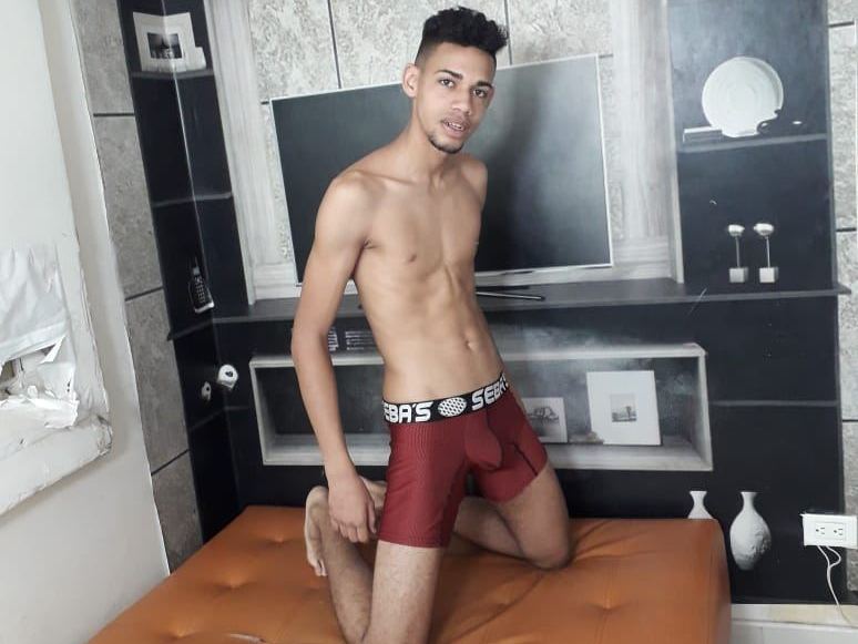 emisaelhott Profilbild des Cam-Modells 