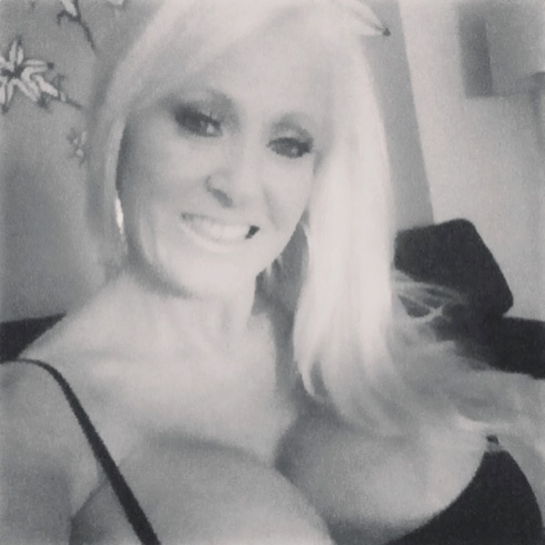 Artist KaylaKleevage Foto 9