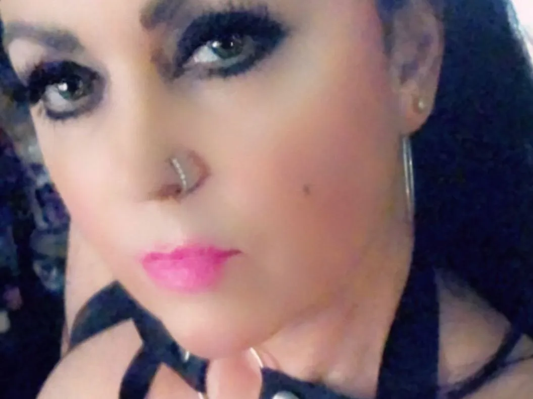 Imagen de perfil de modelo de cámara web de GypsyReno