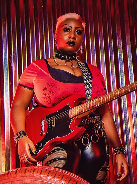 Performer badgrrlbrenda Photo 2