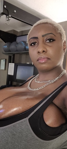 Performer badgrrlbrenda Photo 1