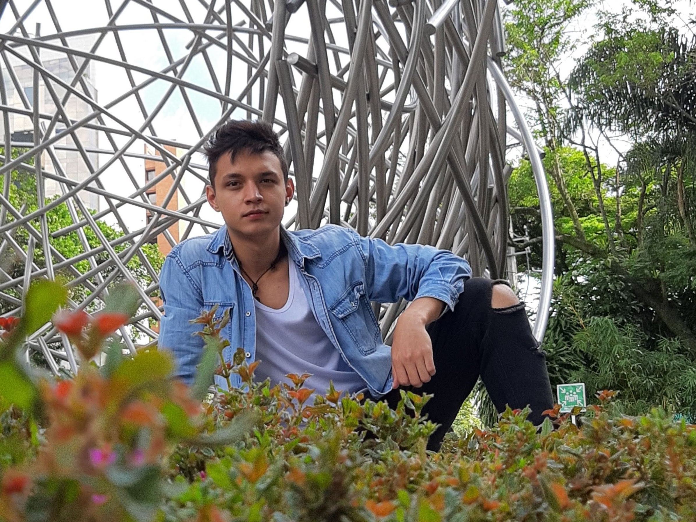 Imagen de perfil de modelo de cámara web de LoganRaze