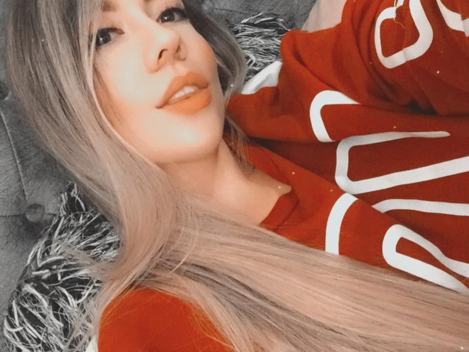 Image de profil du modèle de webcam Alice_Genee