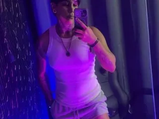 ZhoeSexyGirl cam model profile picture