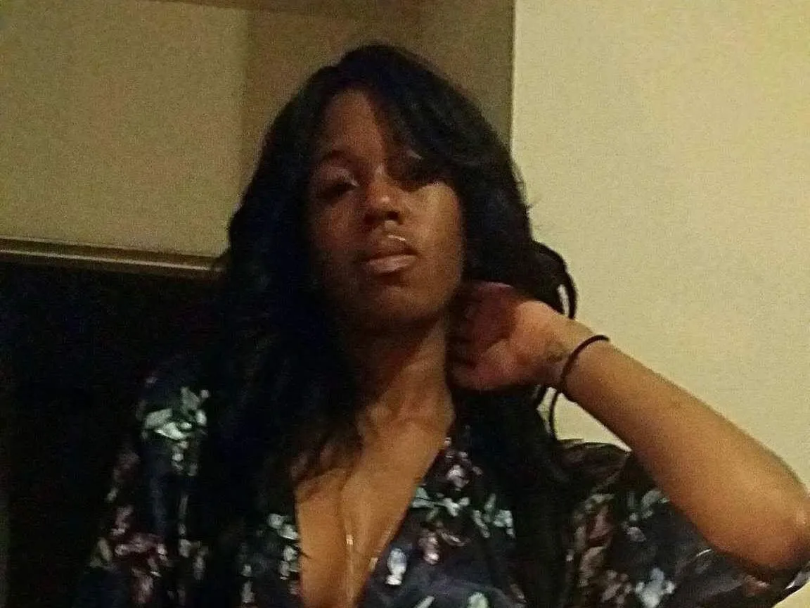 Image de profil du modèle de webcam TheGoldCoin