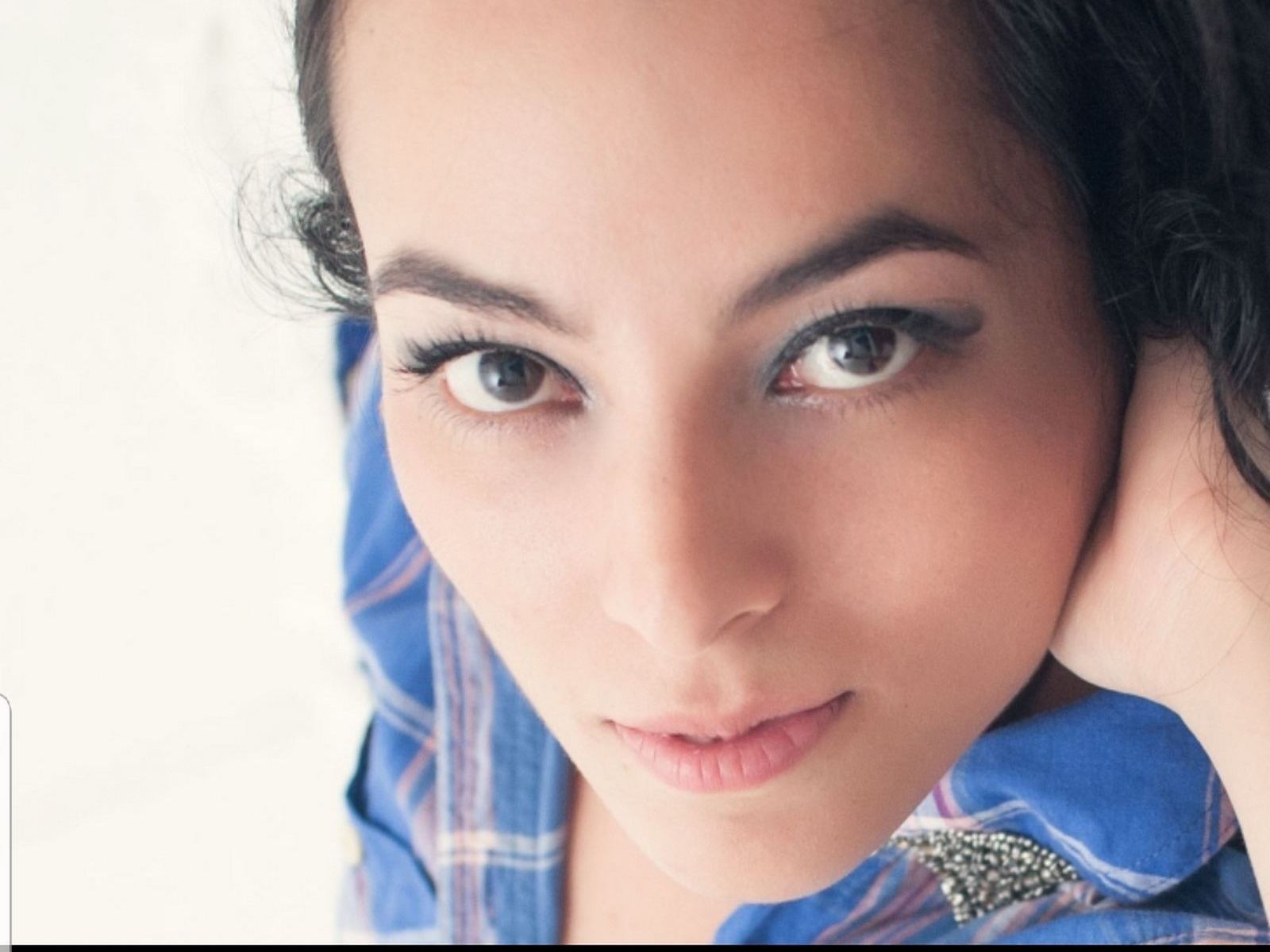 Profilbilde av Mariana_Cruz webkamera modell