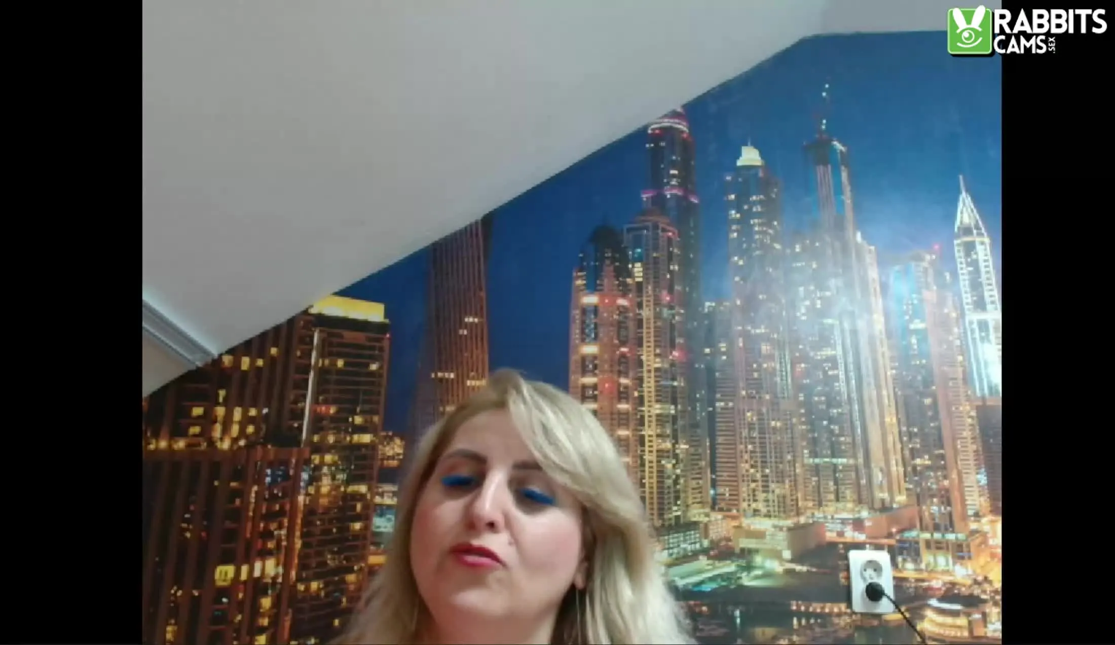 Artist xEMILLY Video 1