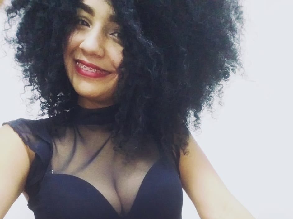 Imagen de perfil de modelo de cámara web de SharollSweet