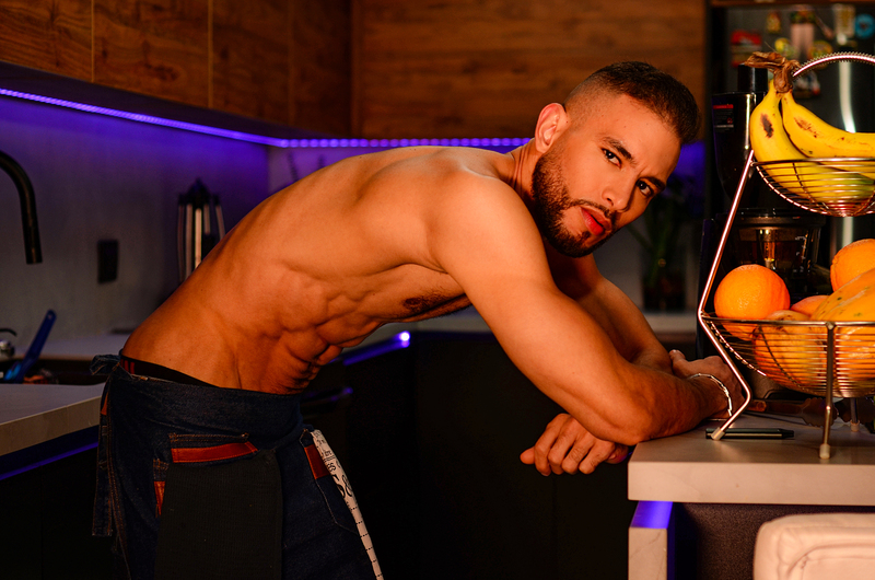 Performer CrhisMartin Photo 7