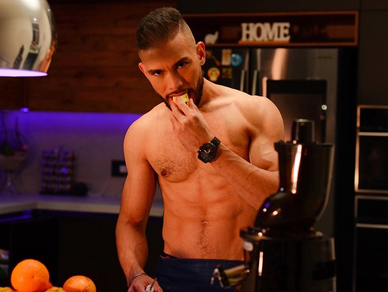 Performer CrhisMartin Photo 9