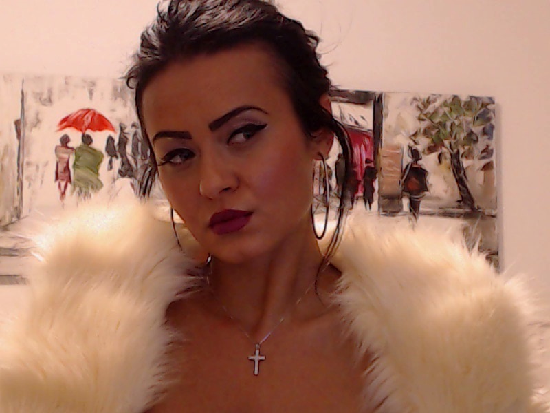 Performer NaughtyBrunetteXXX Photo 12