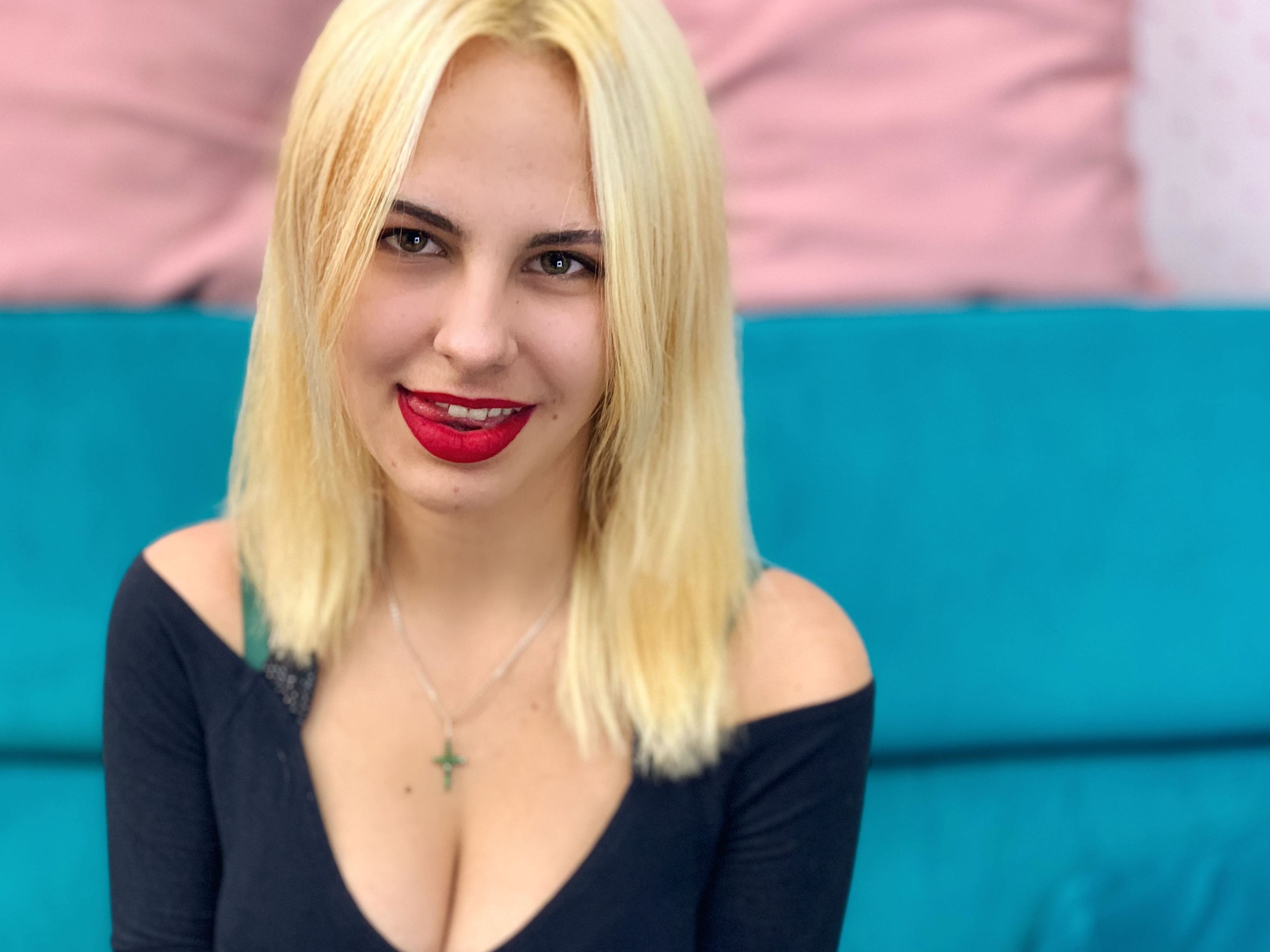Image de profil du modèle de webcam JulieJu