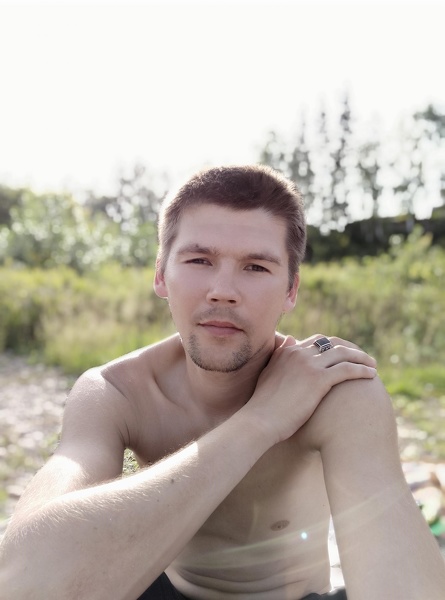 Performer JohniLight Photo 4