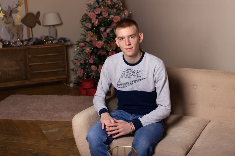 Performer LouiseSpry Photo 5