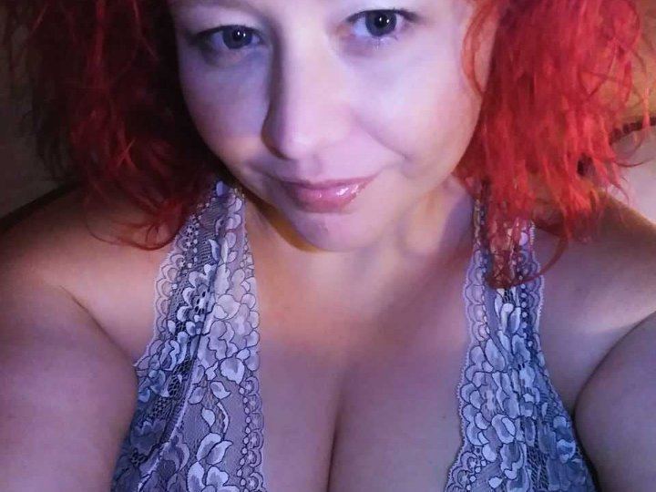 CurvyCapricorn Profilbild des Cam-Modells 