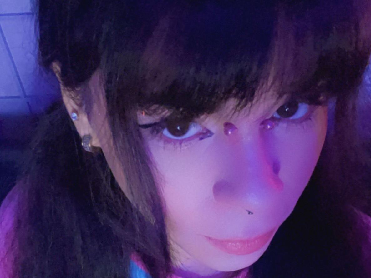 OniMomoChan profilbild pÄ webbkameramodell