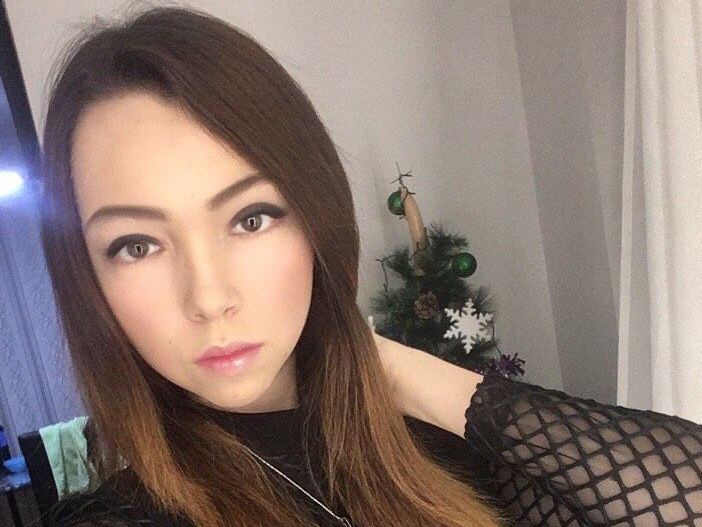 EmiliBloom immagine del profilo del modello di cam