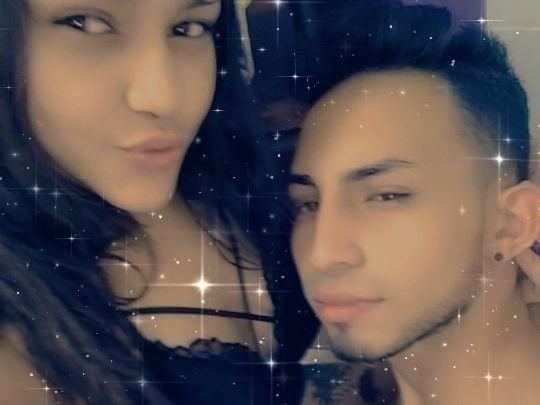 Imagen de perfil de modelo de cámara web de Couple_Lovely
