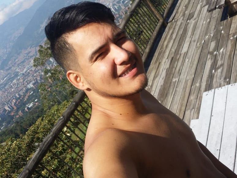 santii13 cam model profile picture 