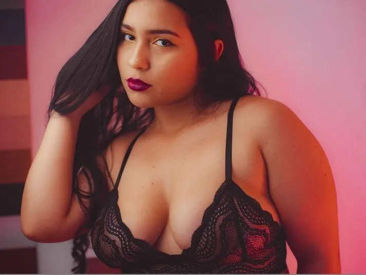 Julyrosse profielfoto van cam model