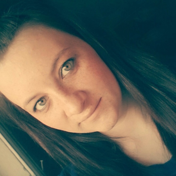 Intérprete AlexaPure Foto 2