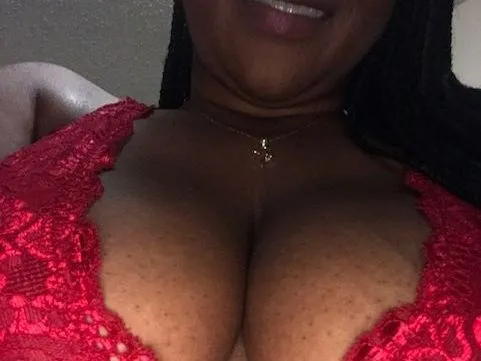 Image de profil du modèle de webcam CoCoBBW2020