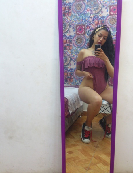 Performer violeet_21 Photo 1