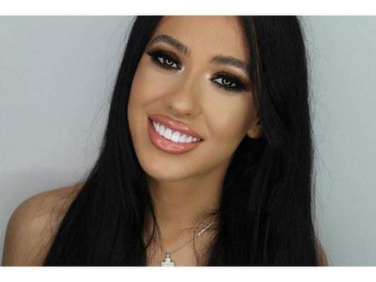 Image de profil du modèle de webcam MissHellene