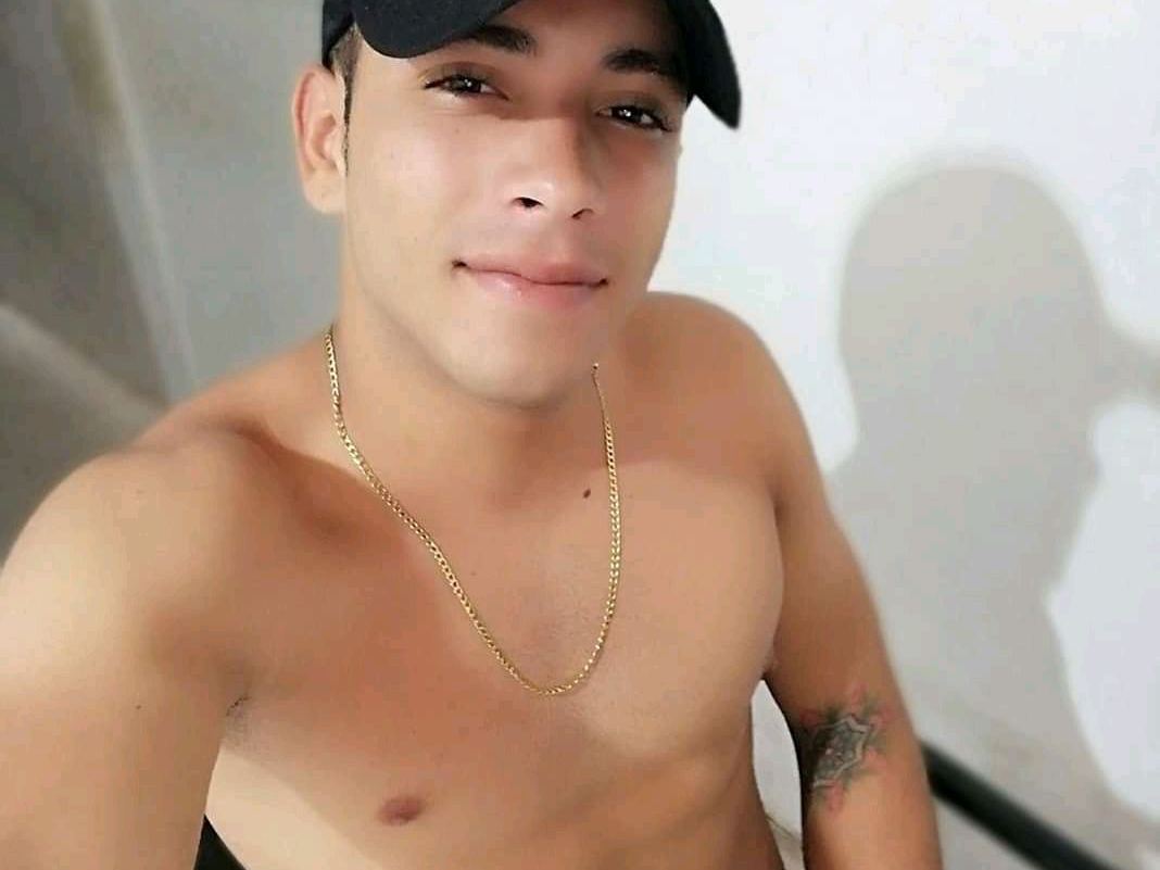 ronalmiller cam model profile picture 
