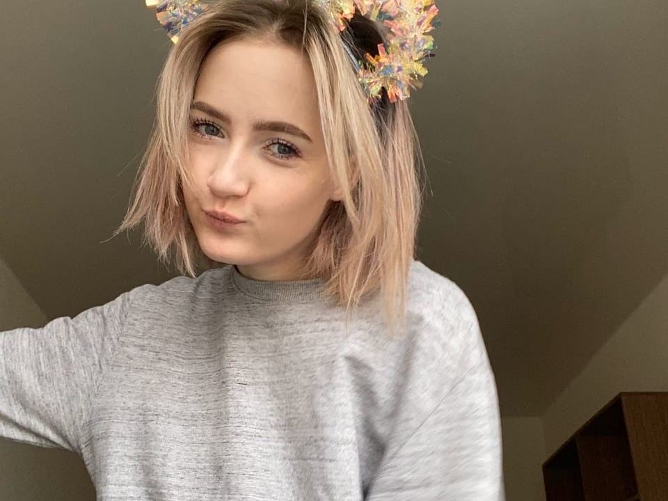 Image de profil du modèle de webcam LinaraJane