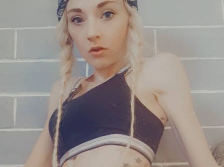 NikkiNobelX cam model profile picture 